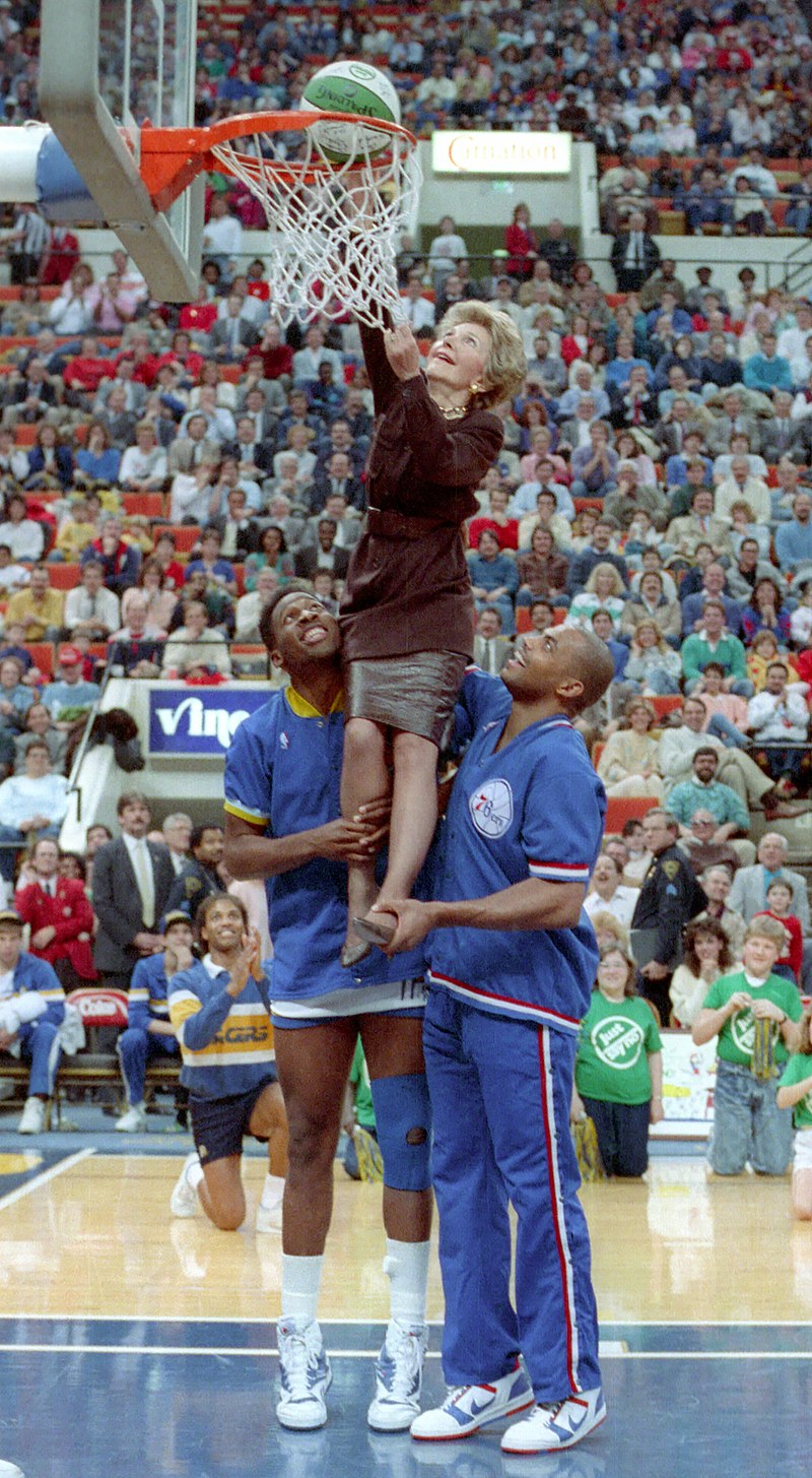 Wayman_Tisdale,_Nancy_Reagan_&_Charles_Barkley.jpg